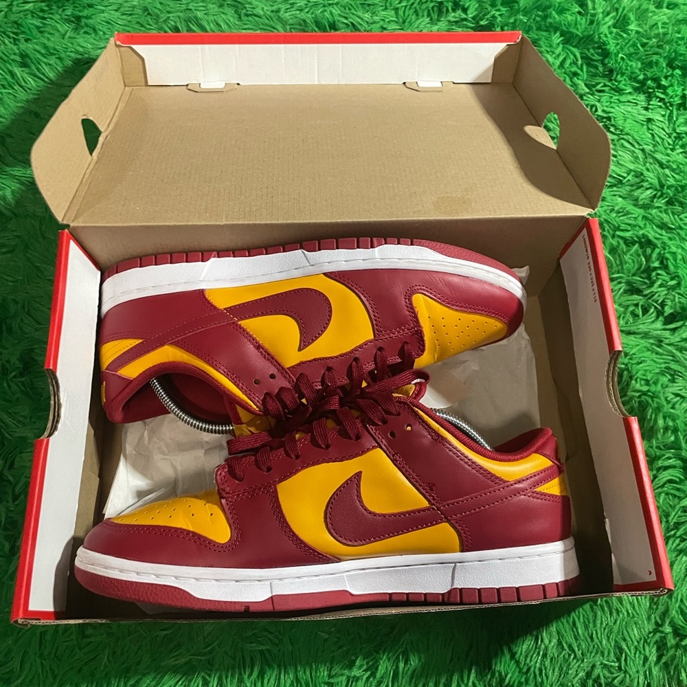 USC Dunks